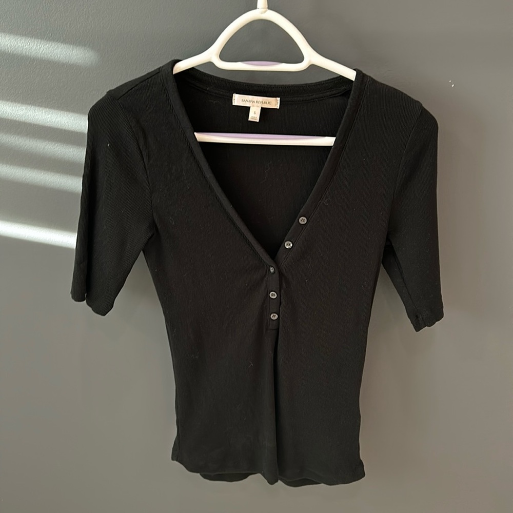 Banana Republic Ribbed Henley